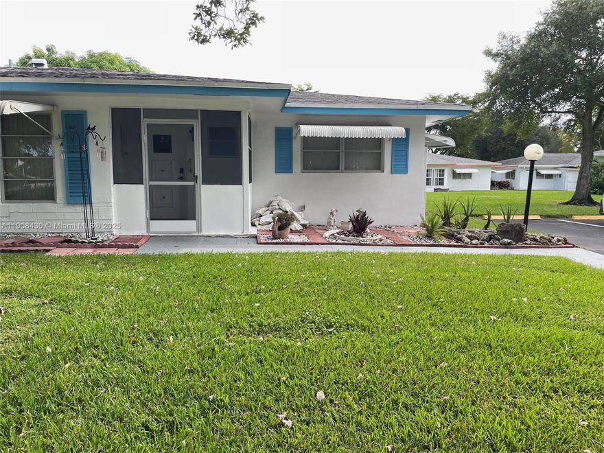 Adult Community. Adorable, nicely upgraded & spacious 2 bdrm, 2 bath duplex. Eat-in kitchen with s/s appliances. Washer and dryer. White tile throughout. Plenty of parking. Walking distance to the clubhouse. Large heated salt water pool plus jacuzzi. Men & ladies bathrooms with saunas. Amazing shows, lots of clubs. Clubhouse has professional pool tables, card room, library. Satellite salt water pool with professional gym & tennis.  Courtesy Bus. Close to Westside Regional Hospital, major supermarkets, restaurants, banking & major airport.