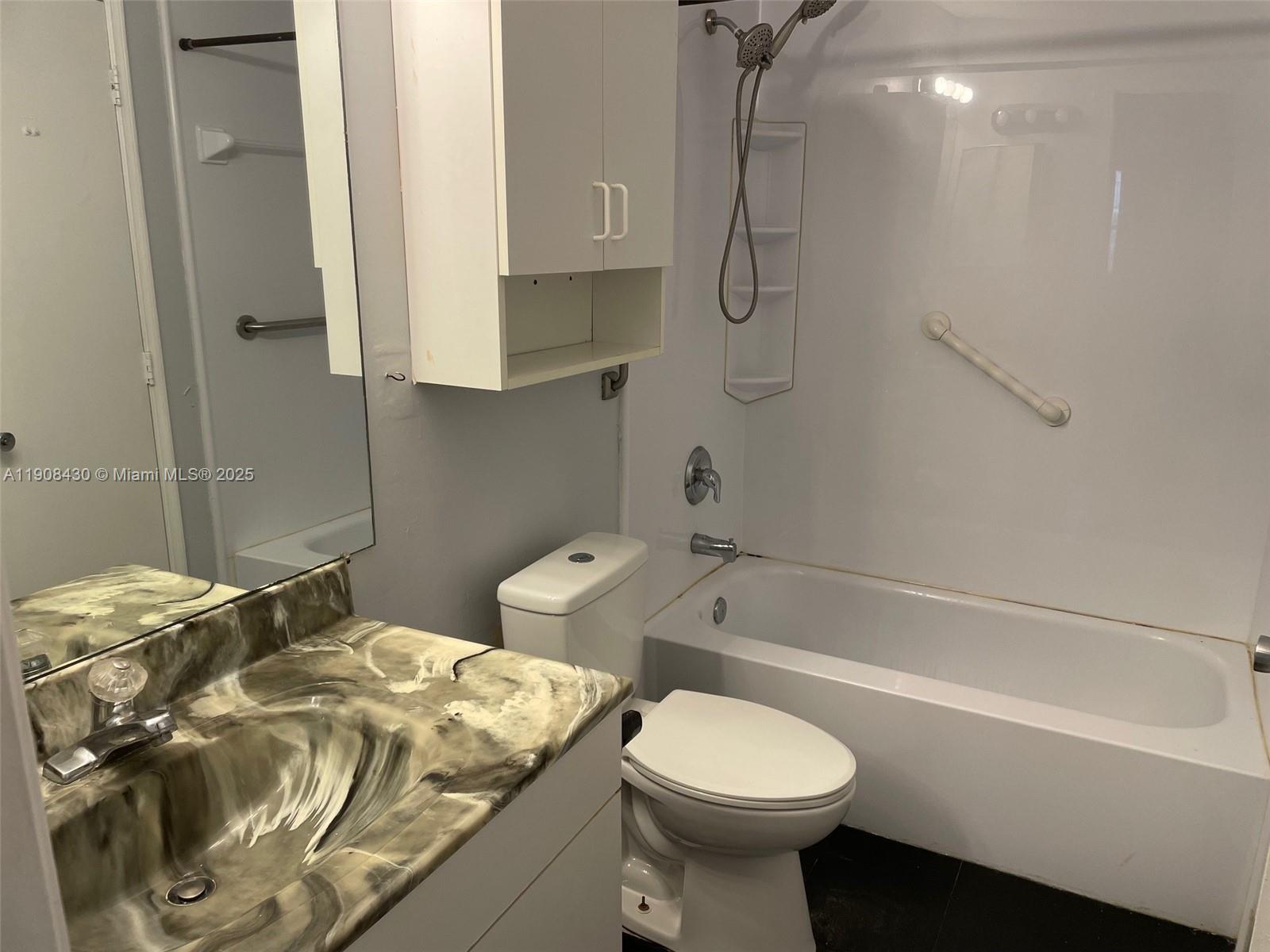 LAUDERDALE WEST CONDO NO - Residential Lease