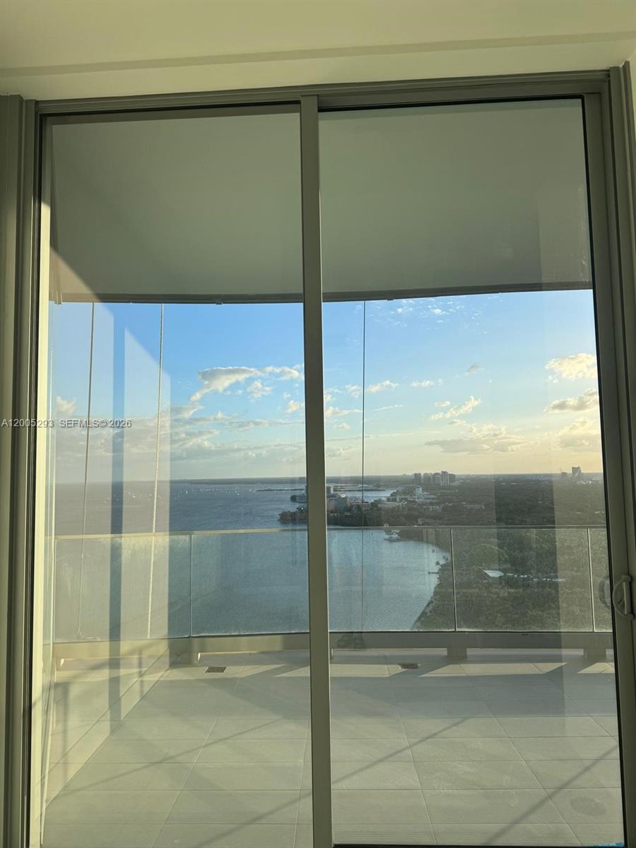 Una Residences - Residential