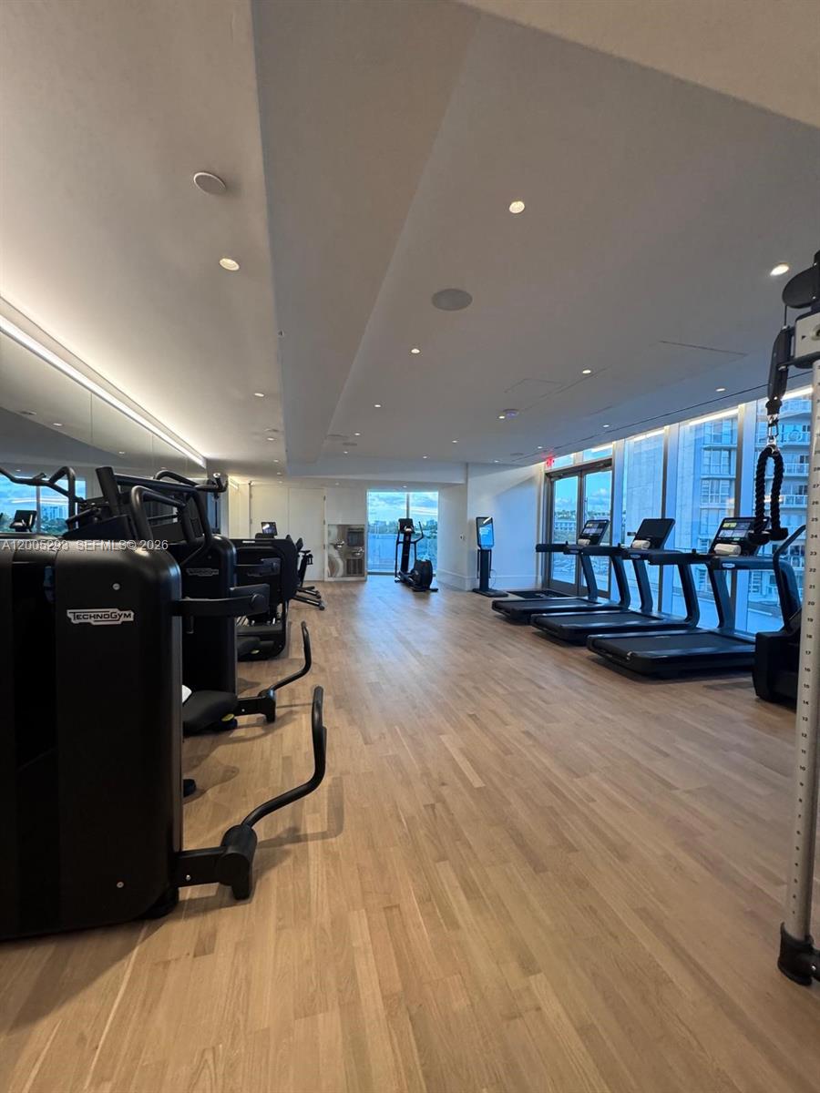 Una Residences - Residential