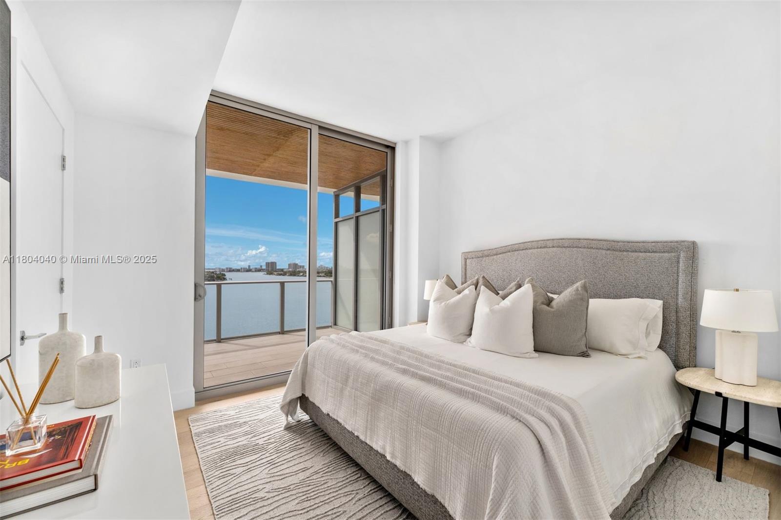 MONACO YACHT CLUB - Residential