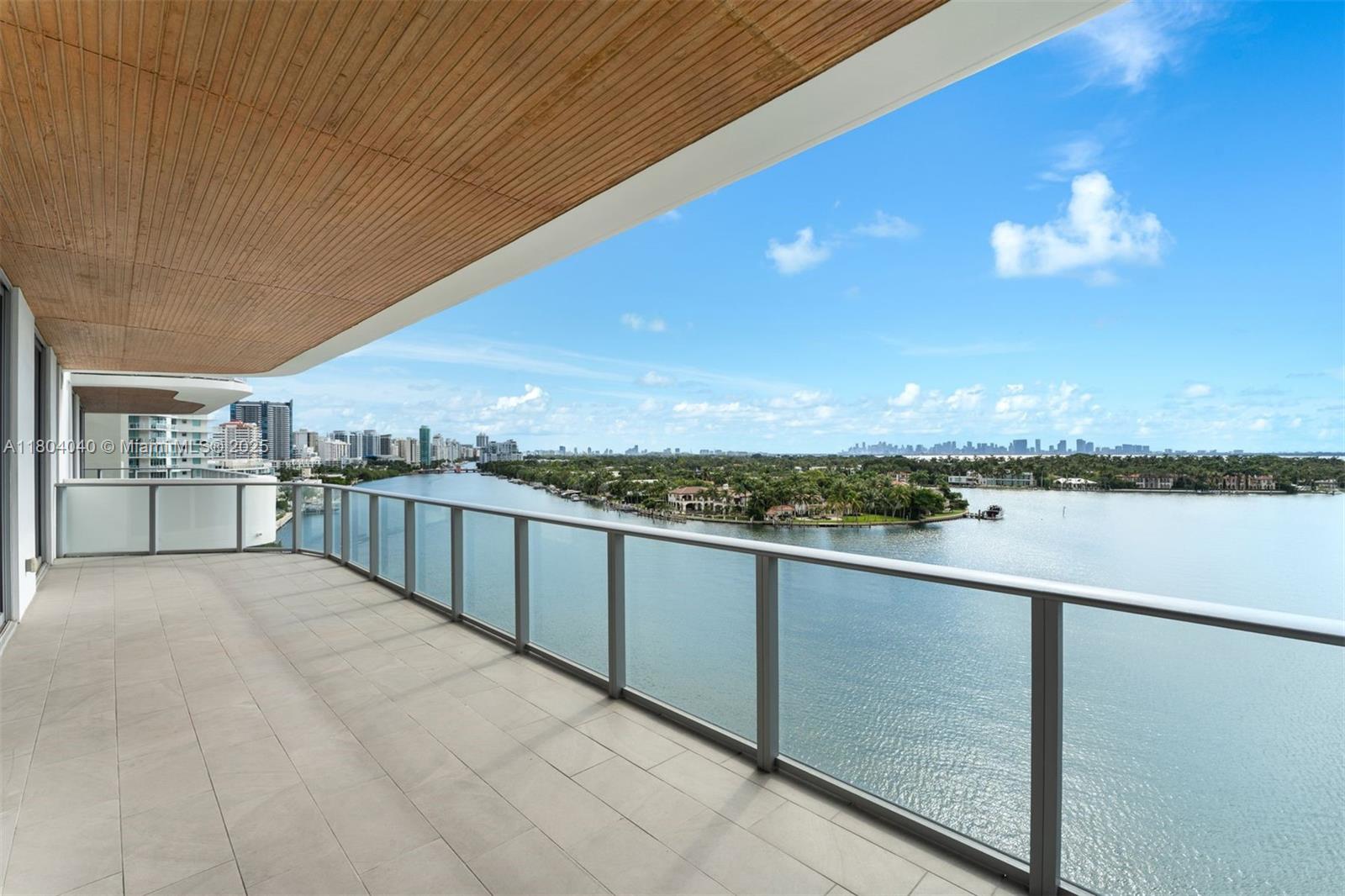 MONACO YACHT CLUB - Residential