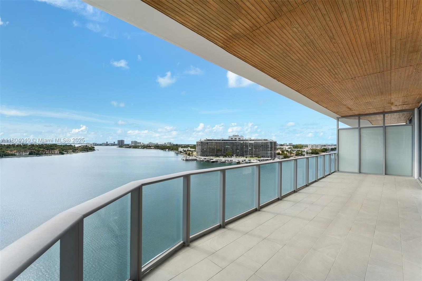 MONACO YACHT CLUB - Residential