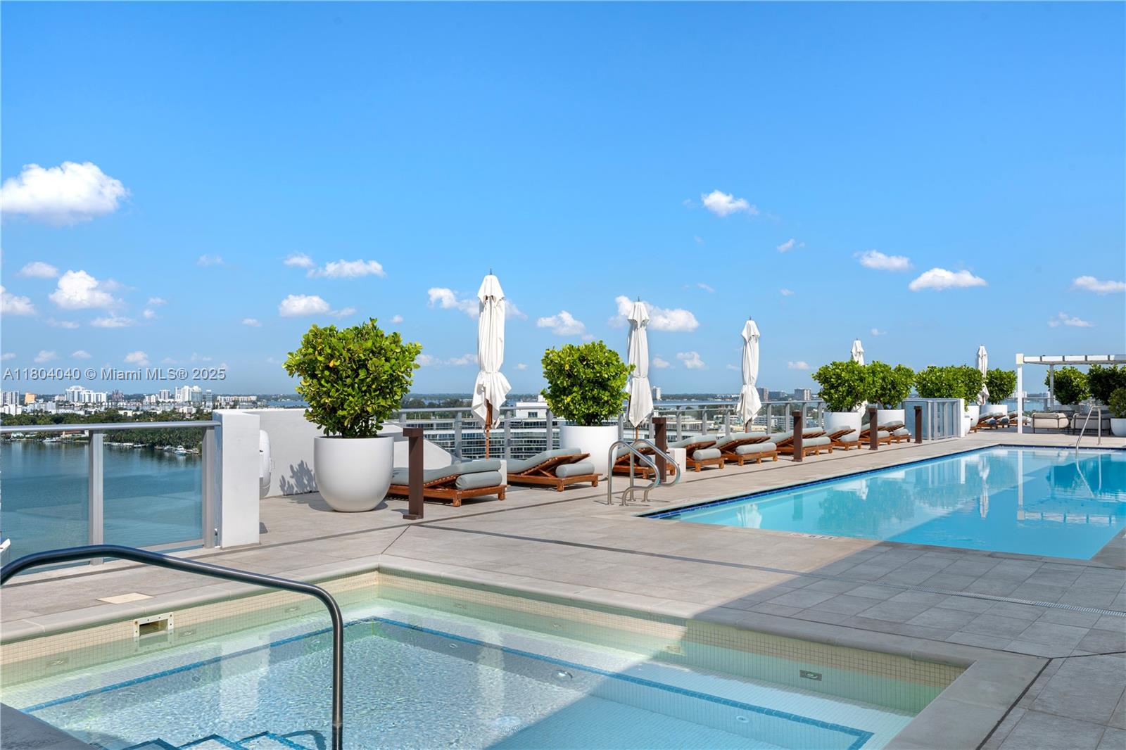 MONACO YACHT CLUB - Residential