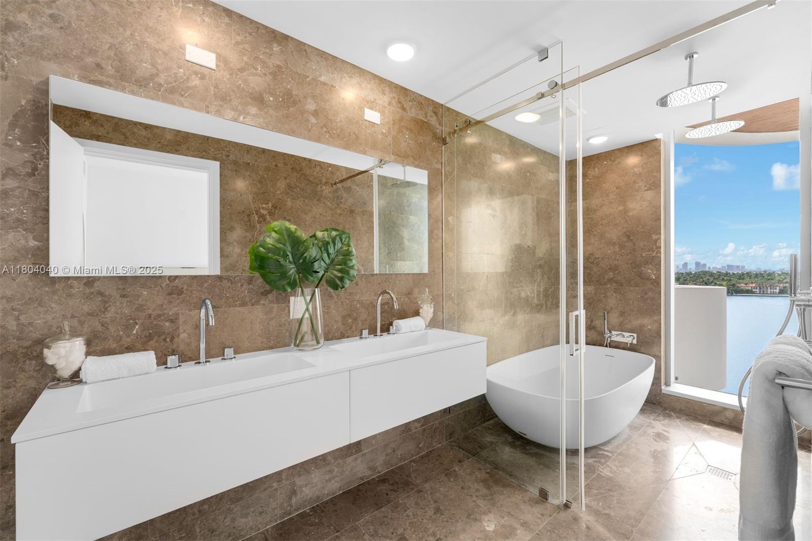 MONACO YACHT CLUB - Residential