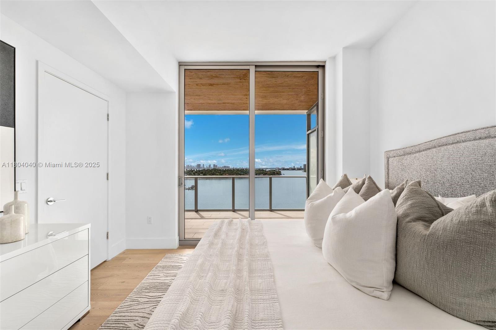 MONACO YACHT CLUB - Residential