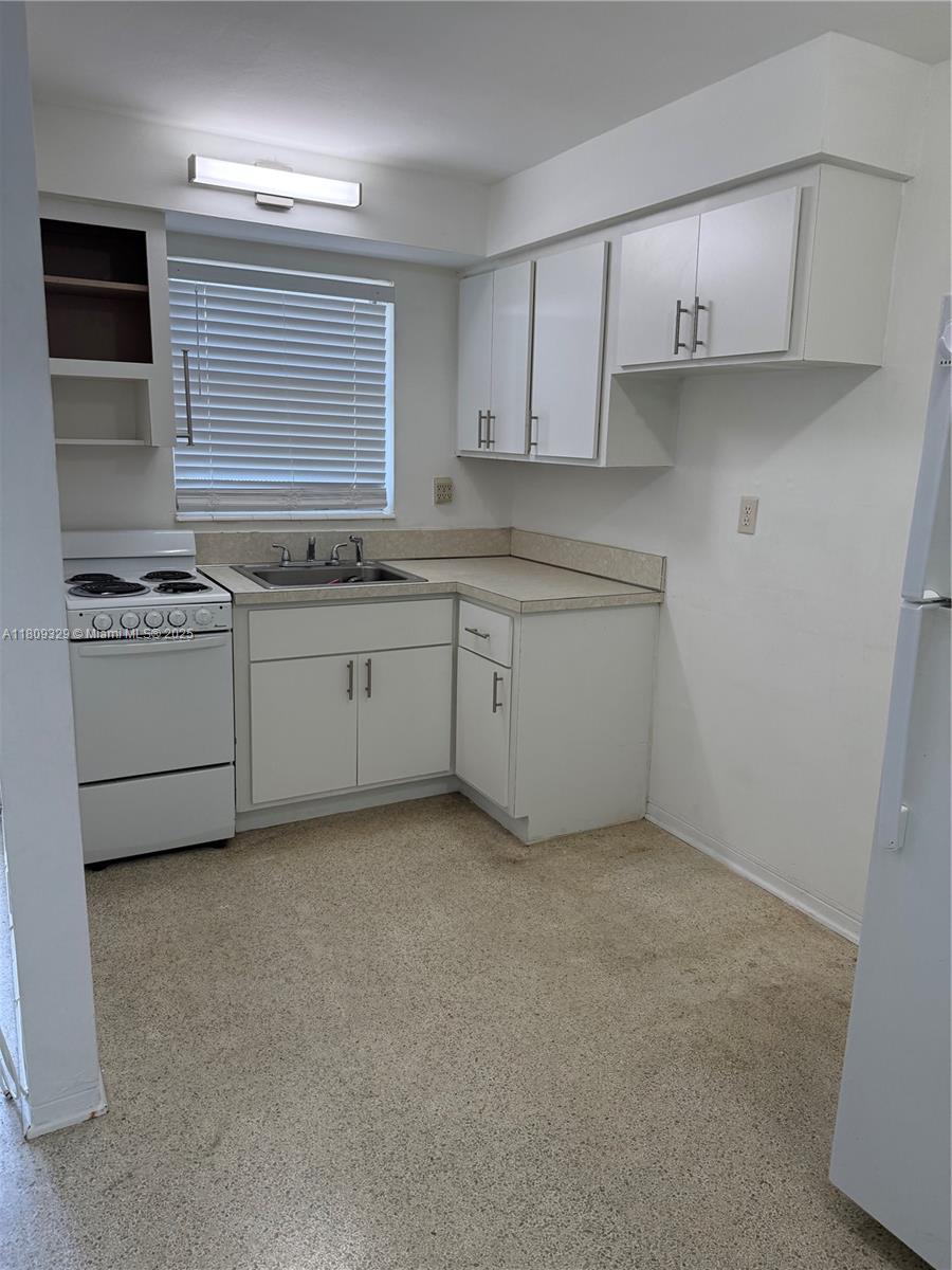 MELROSE MANOR - Residential Lease