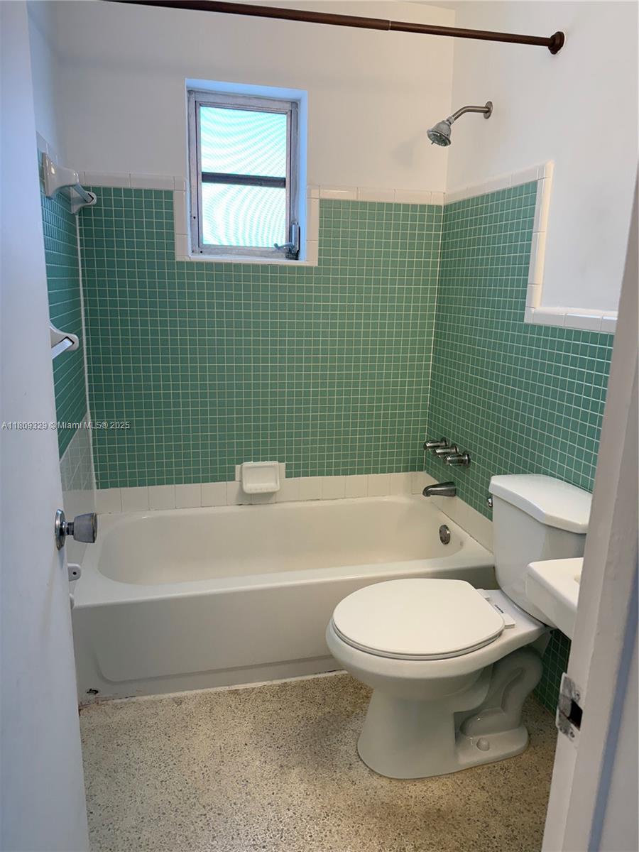 MELROSE MANOR - Residential Lease