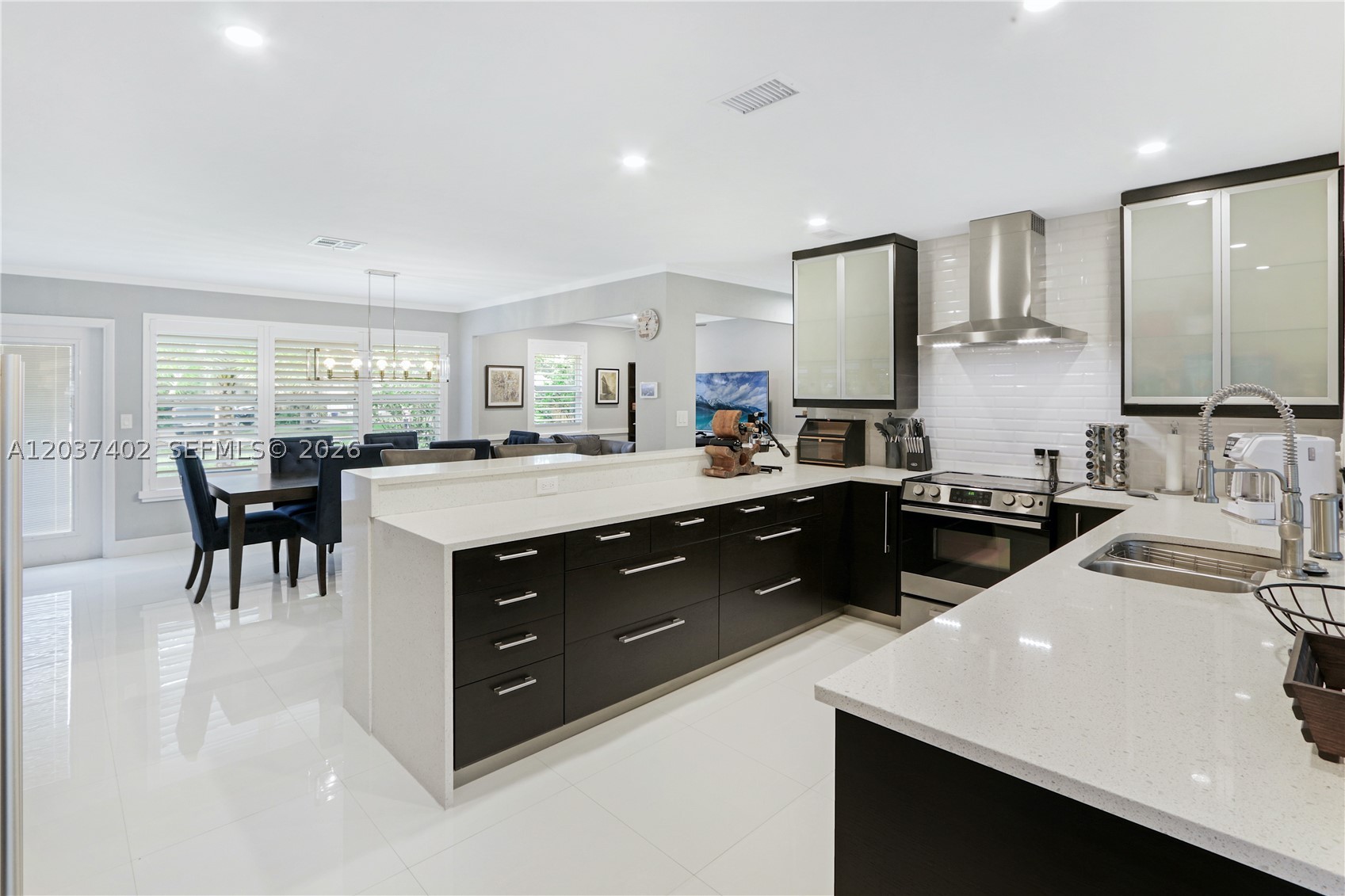 424 NE 27th Dr