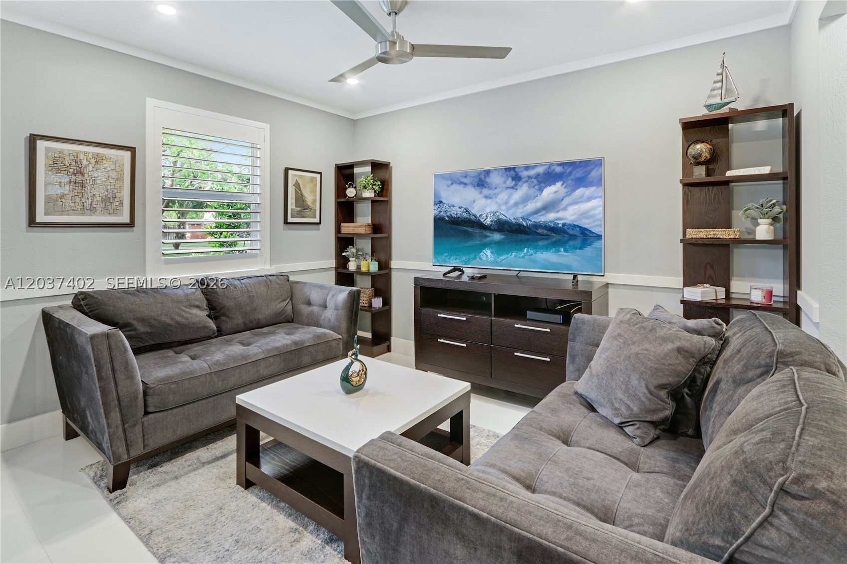 424 NE 27th Dr