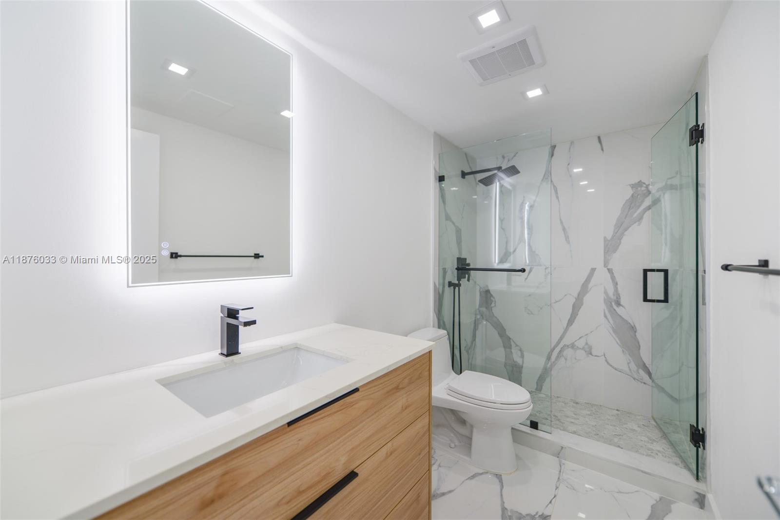 HARBOUR HOUSE - Residential