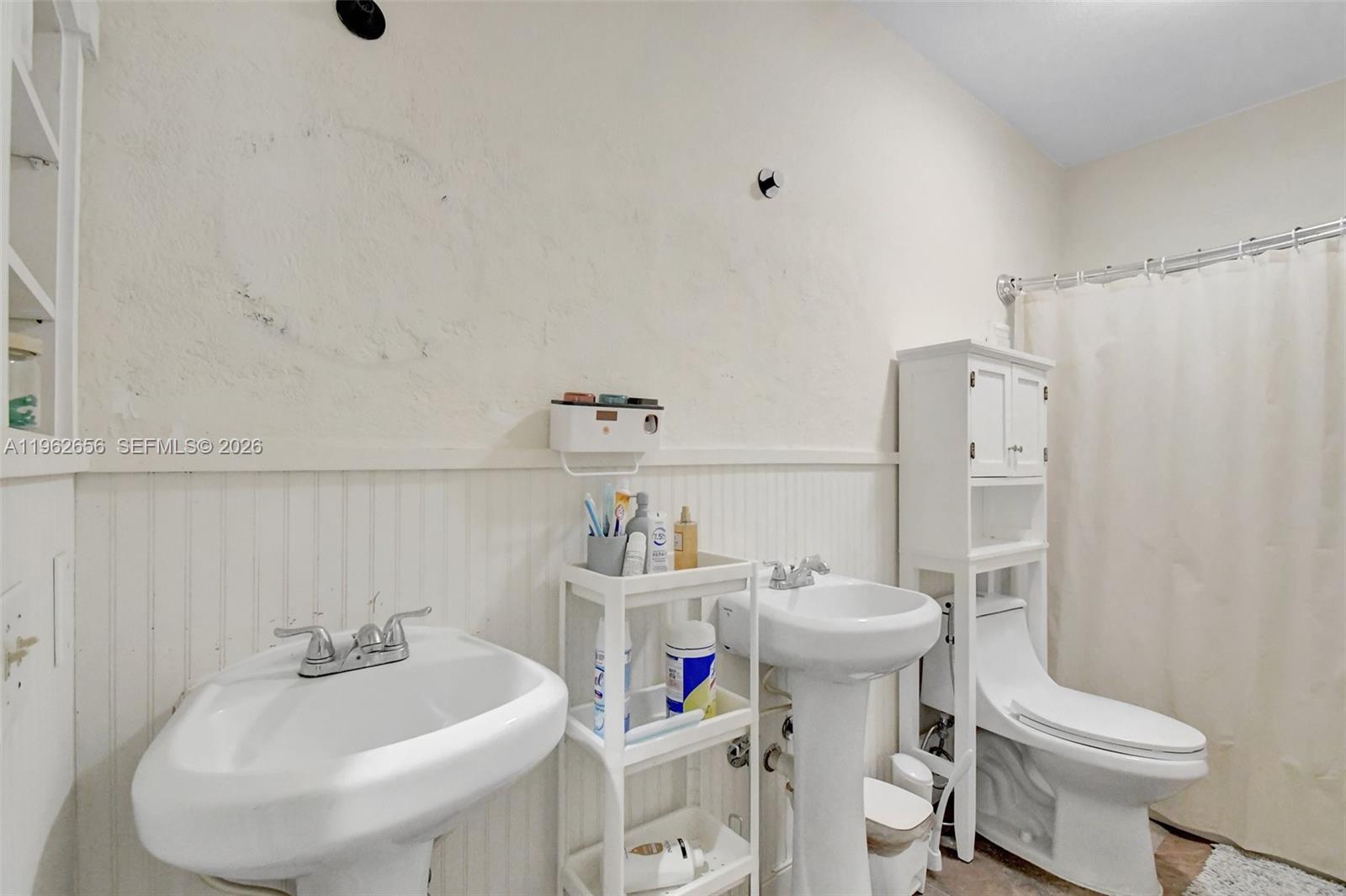 CALIFORNIA COURTS CONDO - Residential