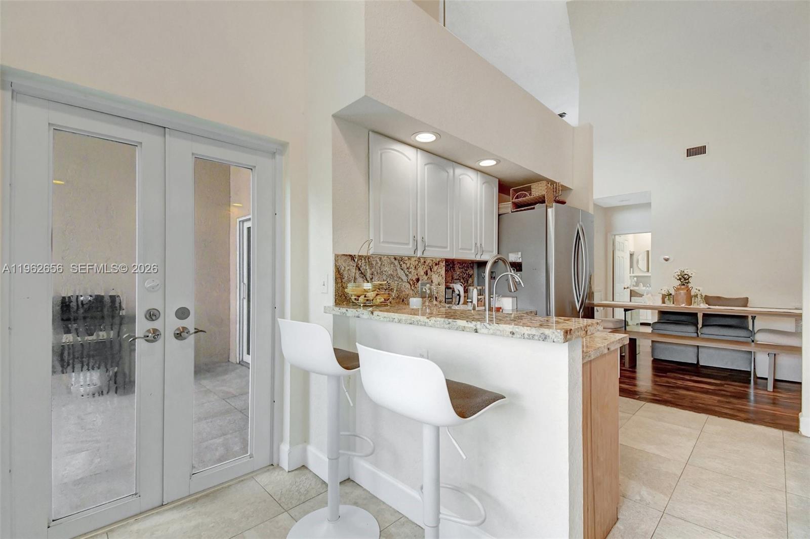 CALIFORNIA COURTS CONDO - Residential