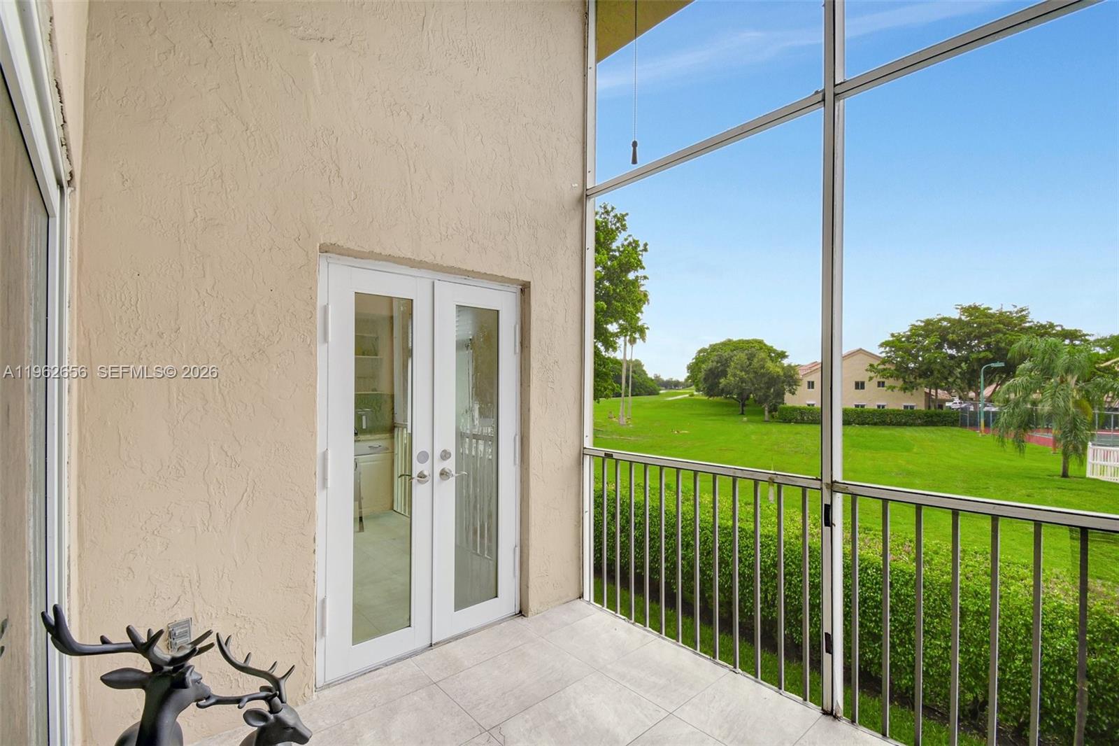 CALIFORNIA COURTS CONDO - Residential