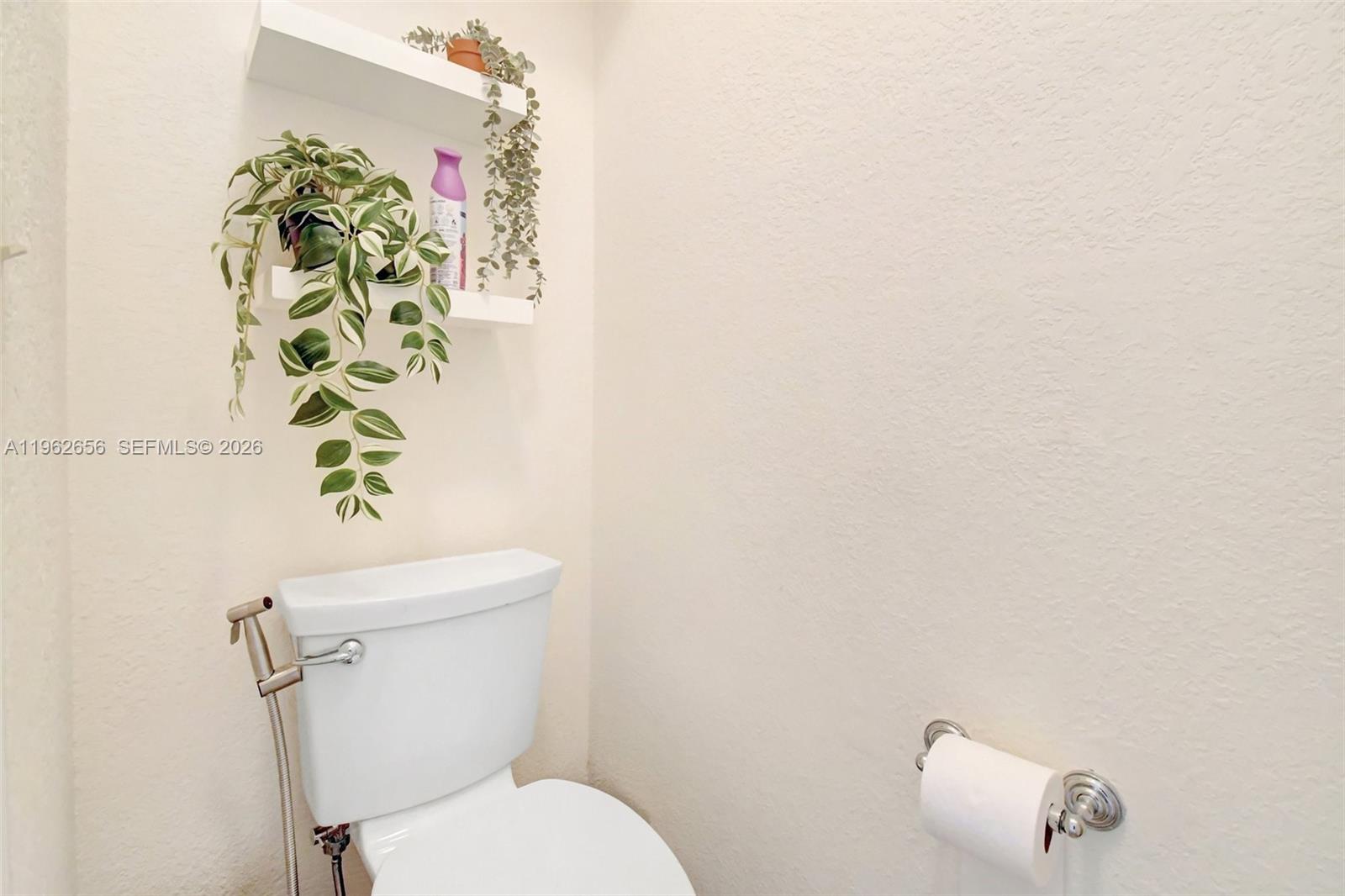 CALIFORNIA COURTS CONDO - Residential