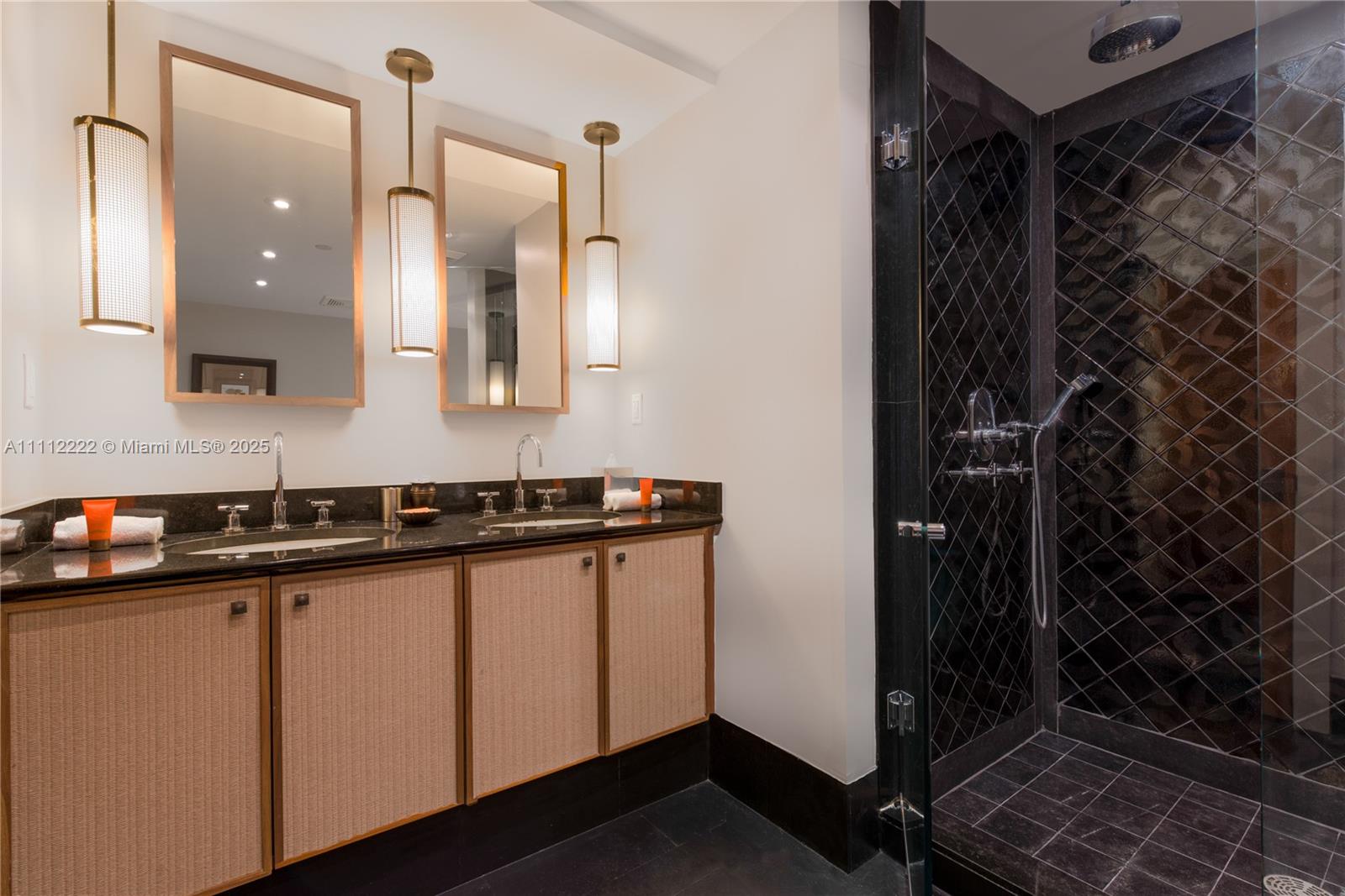 SETAI RESORT & RESIDENCES - Residential Lease