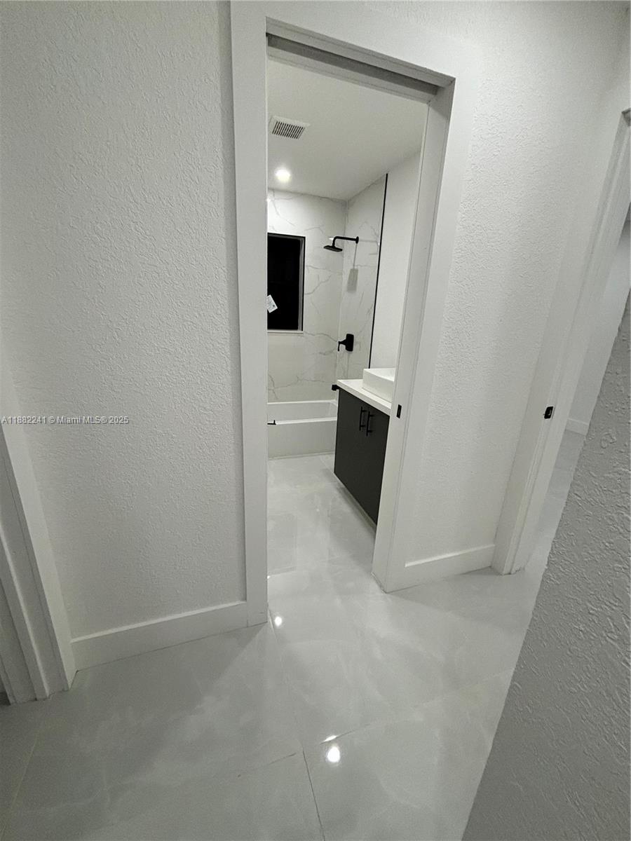 PEMBROKE PINES NO 2 - Residential Lease