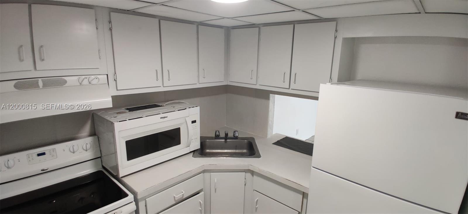 YOLANDA VILLAS CONDO - Residential Lease