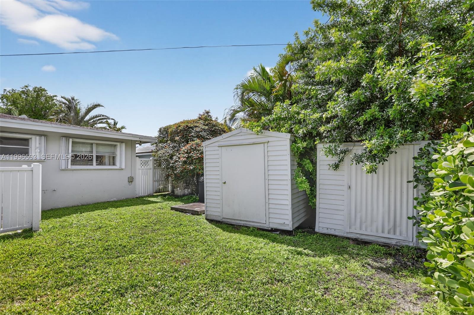 LYONS PARK FIRST ADD - Residential