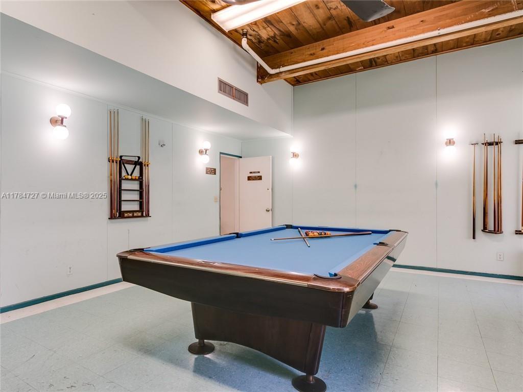 FAIRWAYS ROYALE CONDO - Residential