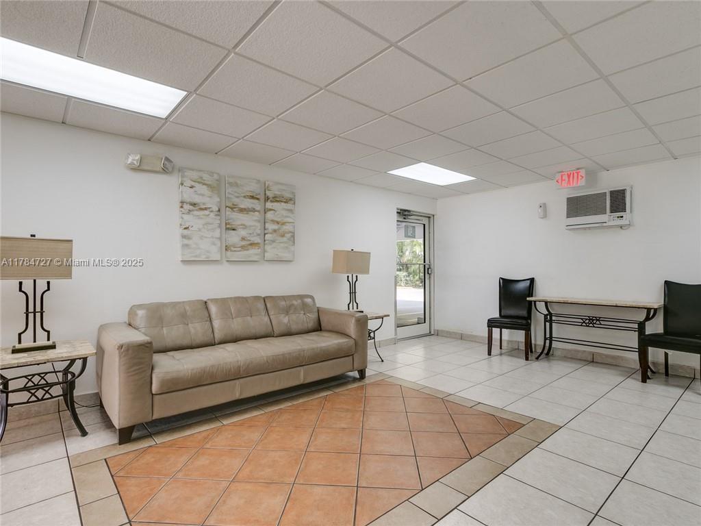 FAIRWAYS ROYALE CONDO - Residential