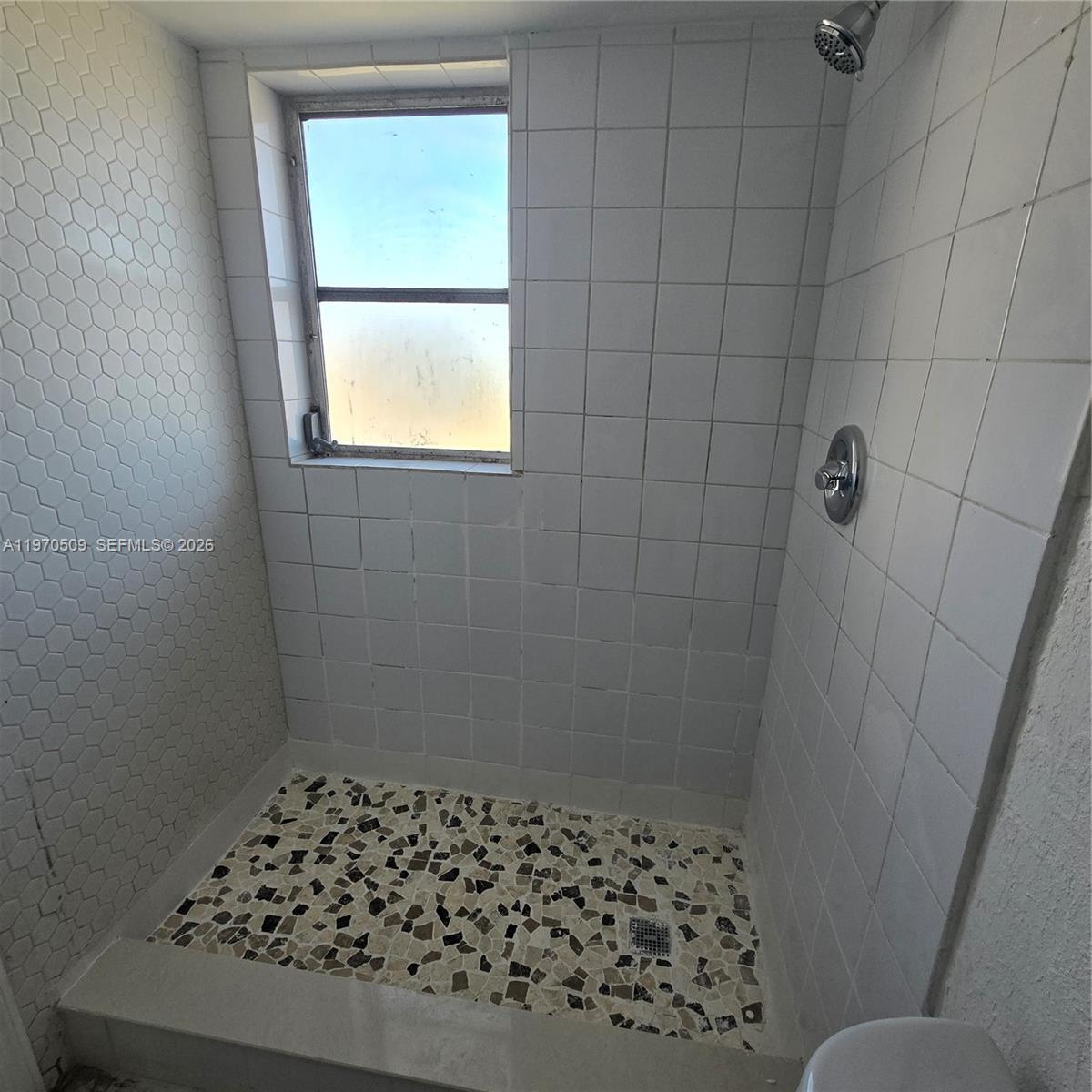 LAKESHORE AT UNIVERSITY P - Residential