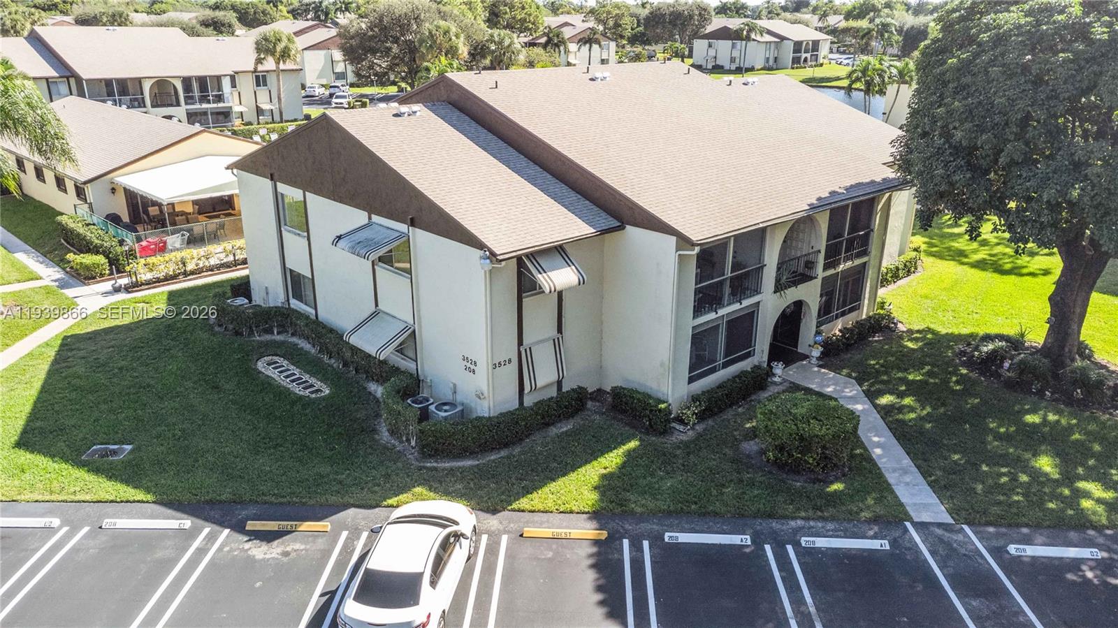 LA PINATA CONDO - Residential