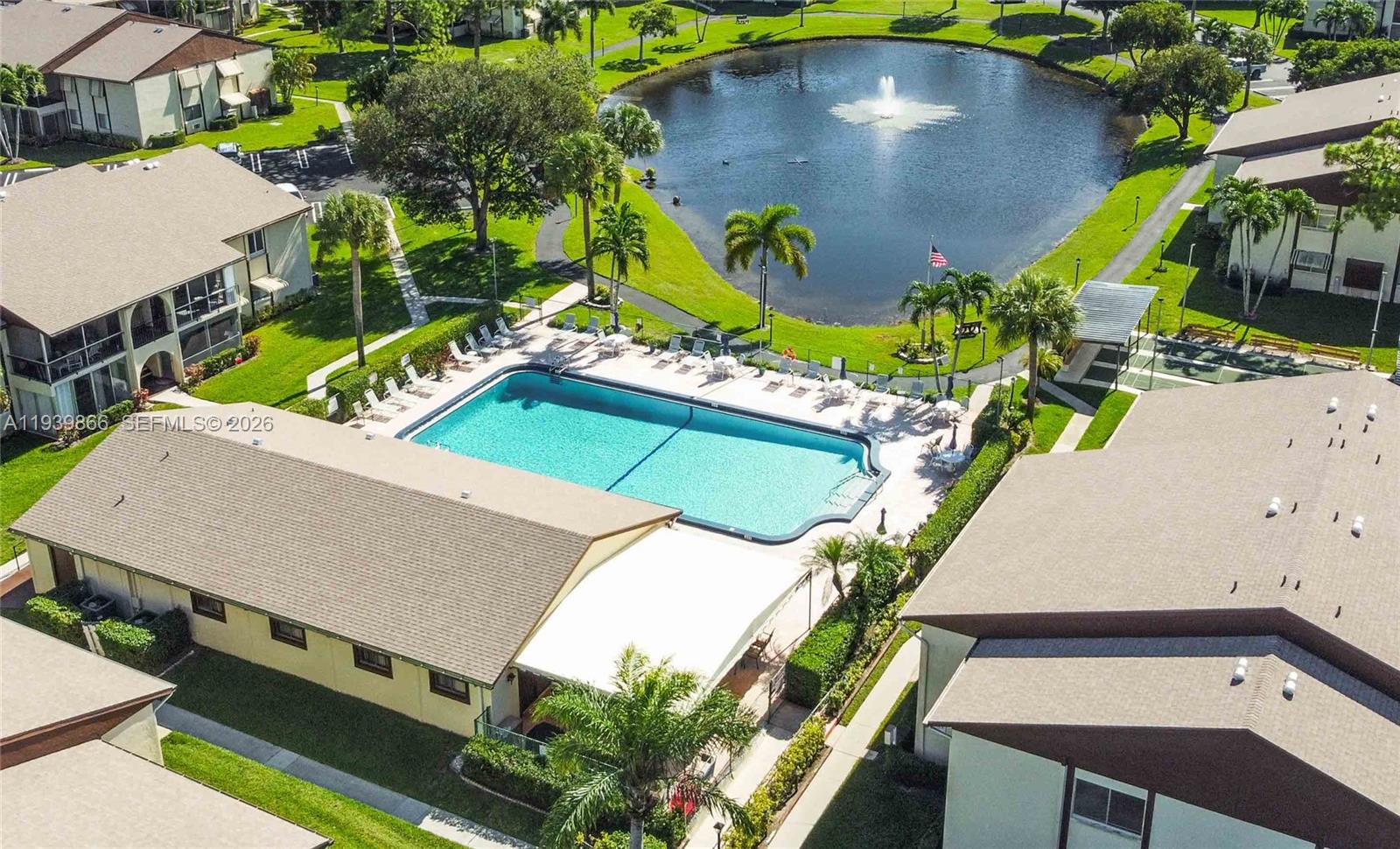 LA PINATA CONDO - Residential