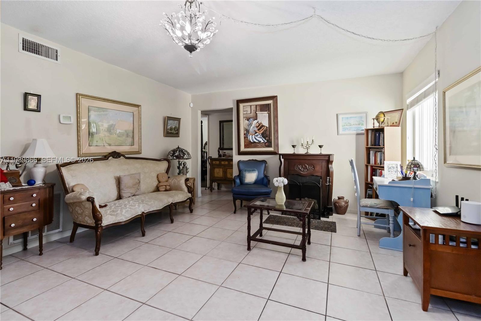 LA PINATA CONDO - Residential