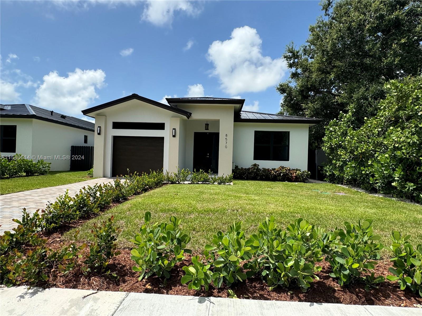 SILVER PINES - Residential