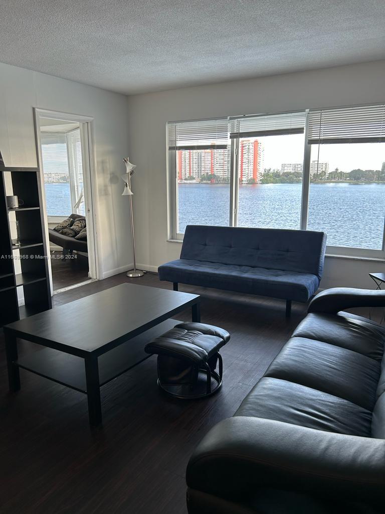 View Miami, FL 33179 condo