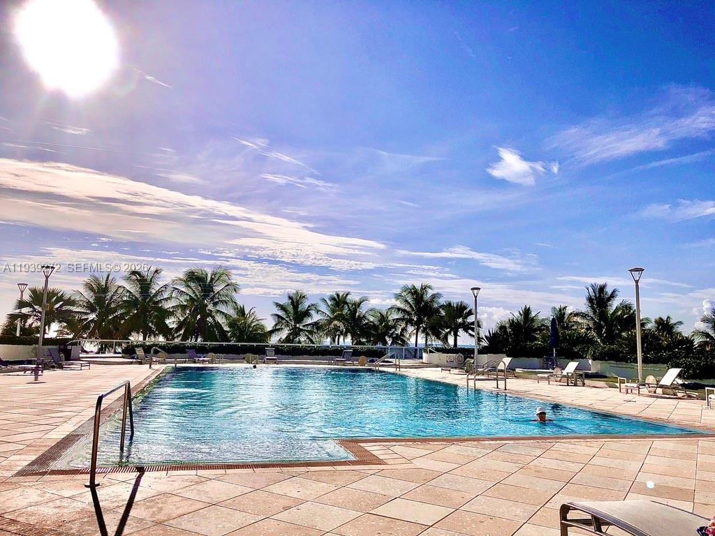 THE DECOPLAGE CONDO - Residential