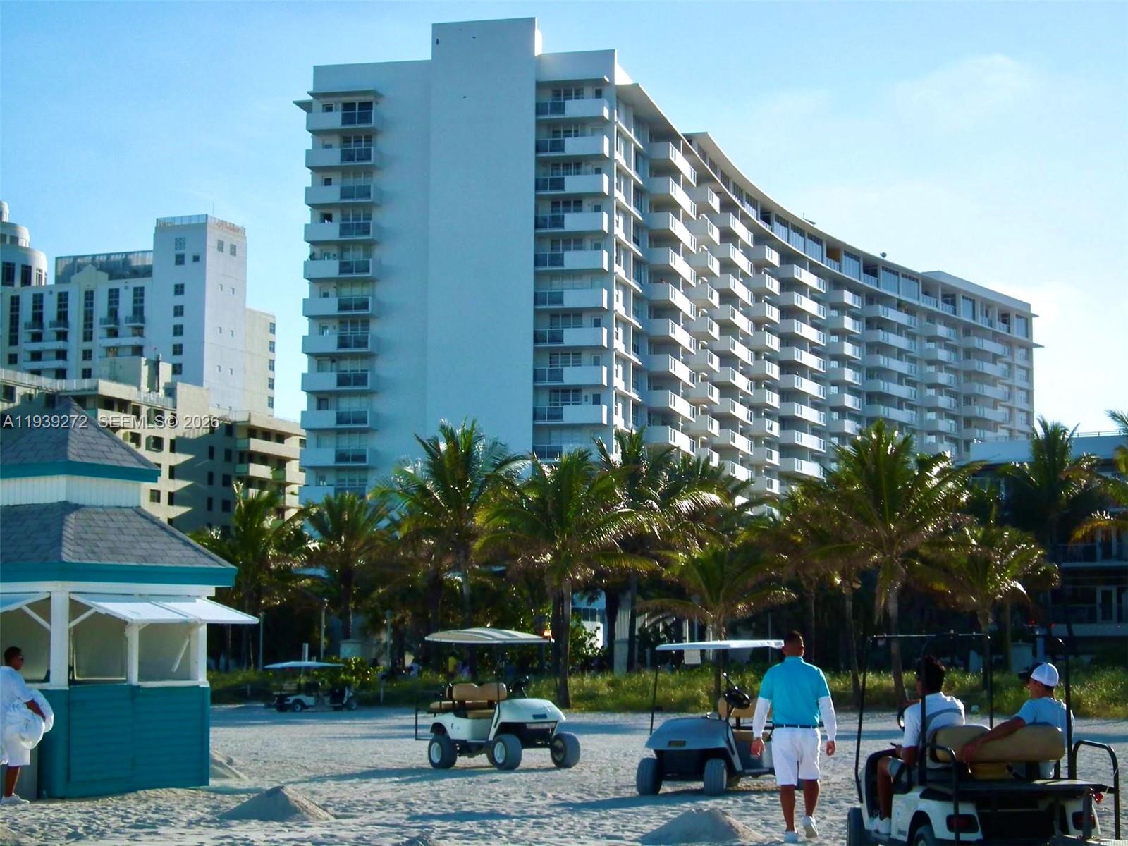 THE DECOPLAGE CONDO - Residential