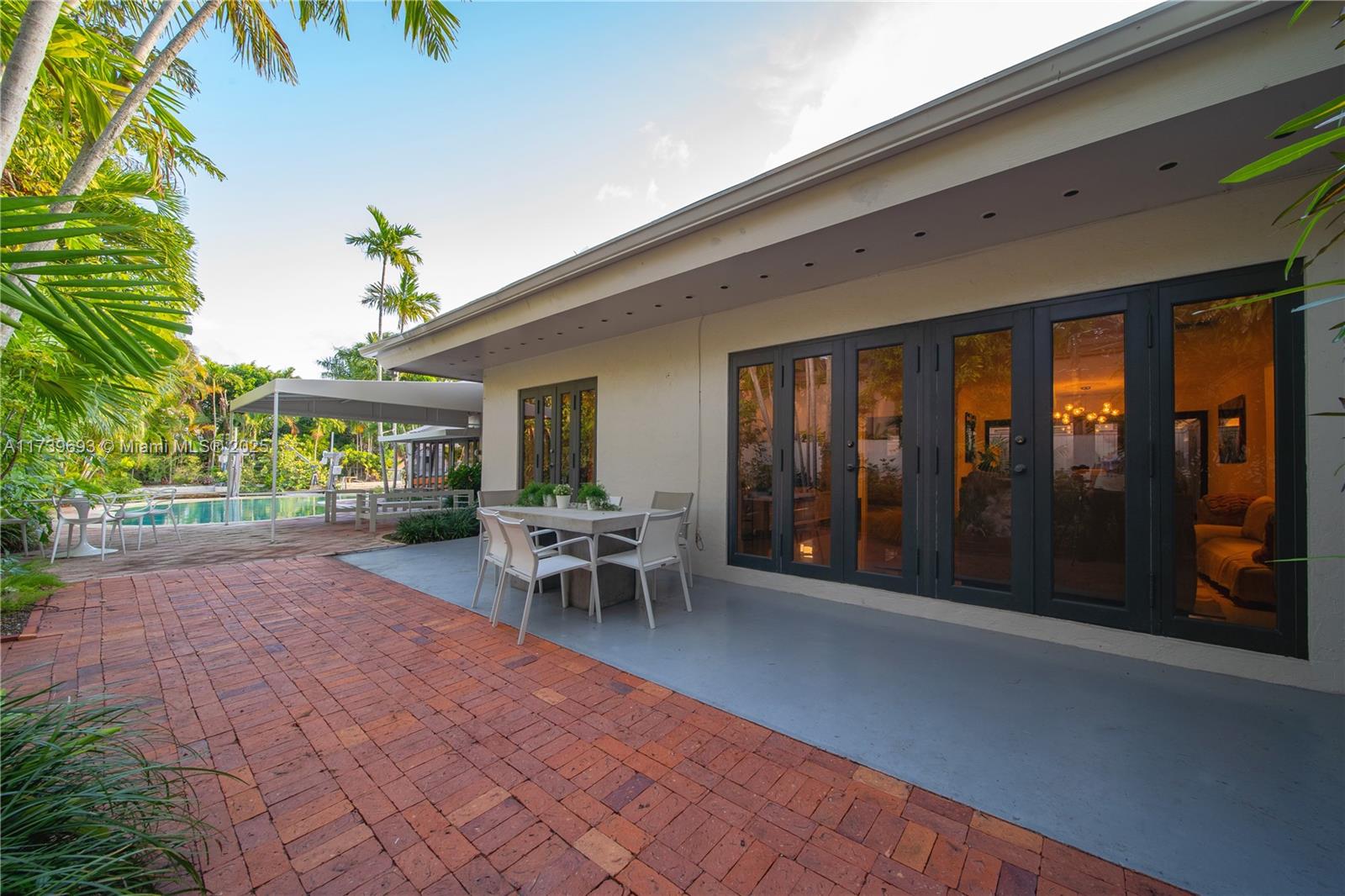 BISCAYNE POINT - Residential Lease