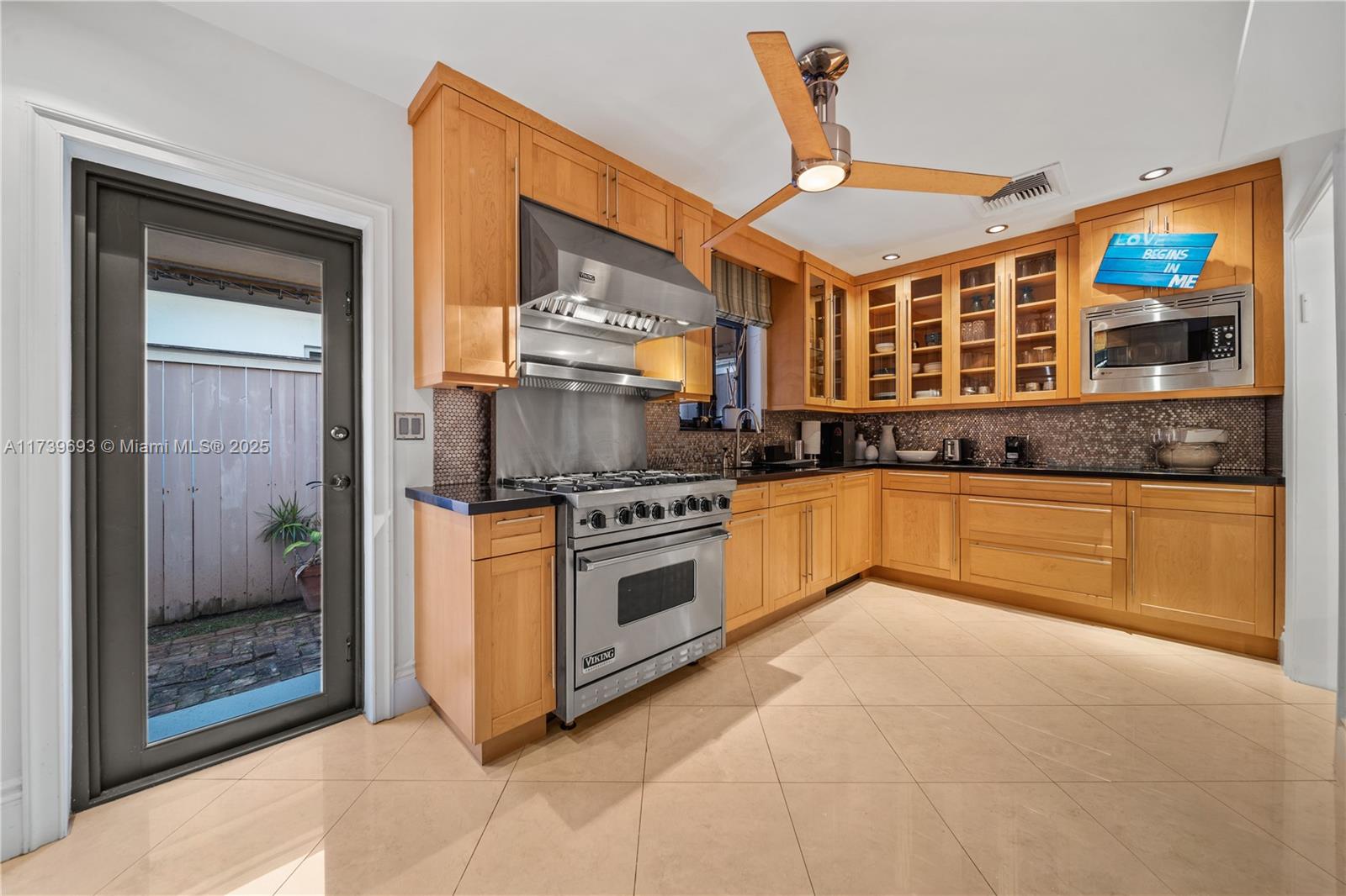 BISCAYNE POINT - Residential Lease