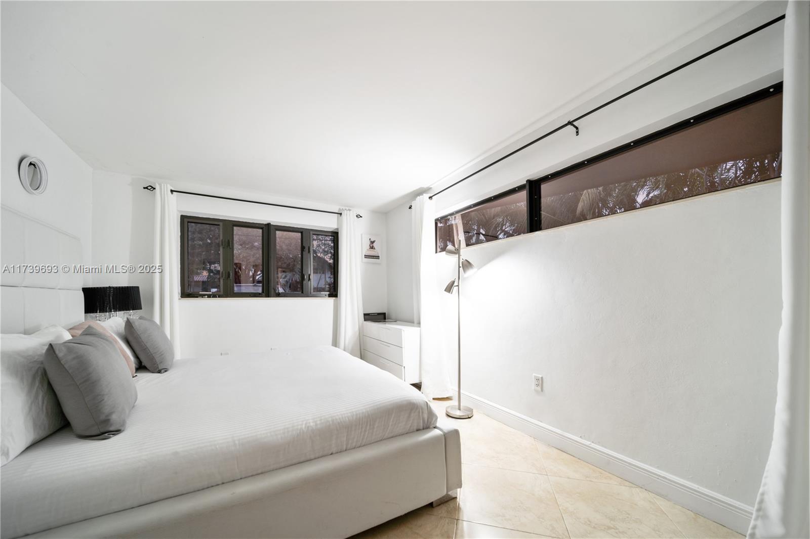 BISCAYNE POINT - Residential Lease