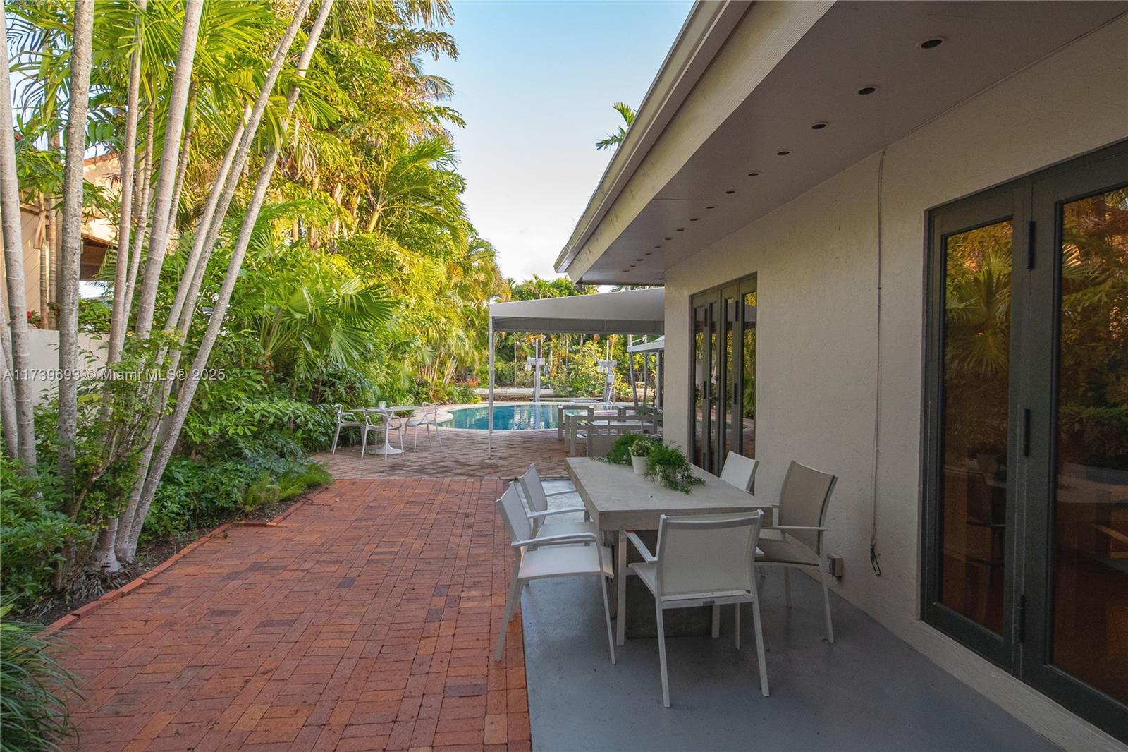 BISCAYNE POINT - Residential Lease