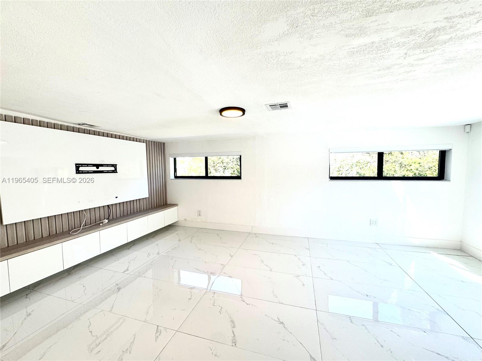 NICHOLS HEIGHTS - Residential