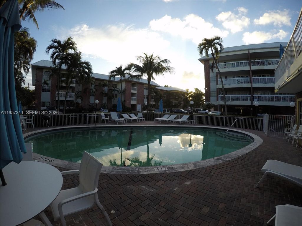 Photo of 2424 SE 17th Causeway #110B, Fort Lauderdale, FL 33316 (MLS # A11957311)