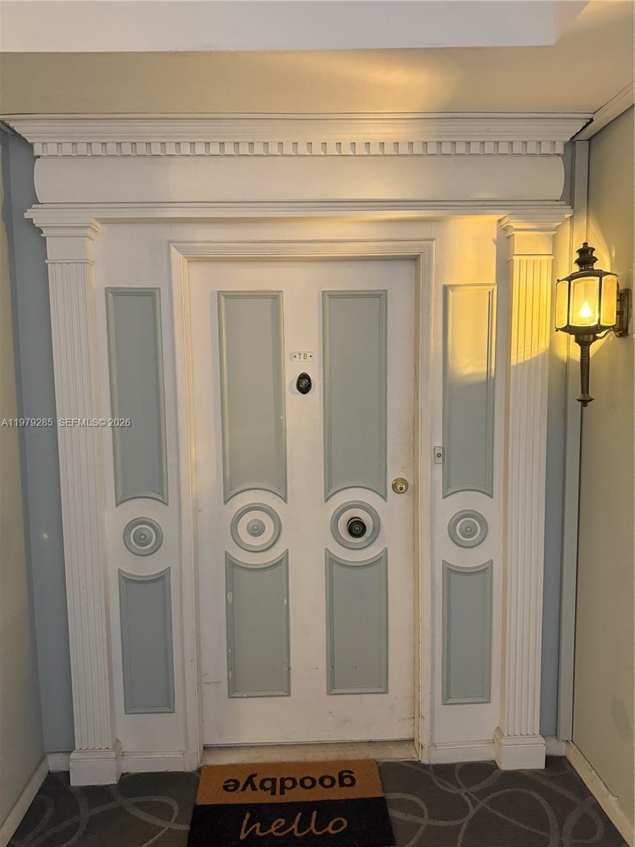 IMPERIAL HOUSE CONDO - Residential