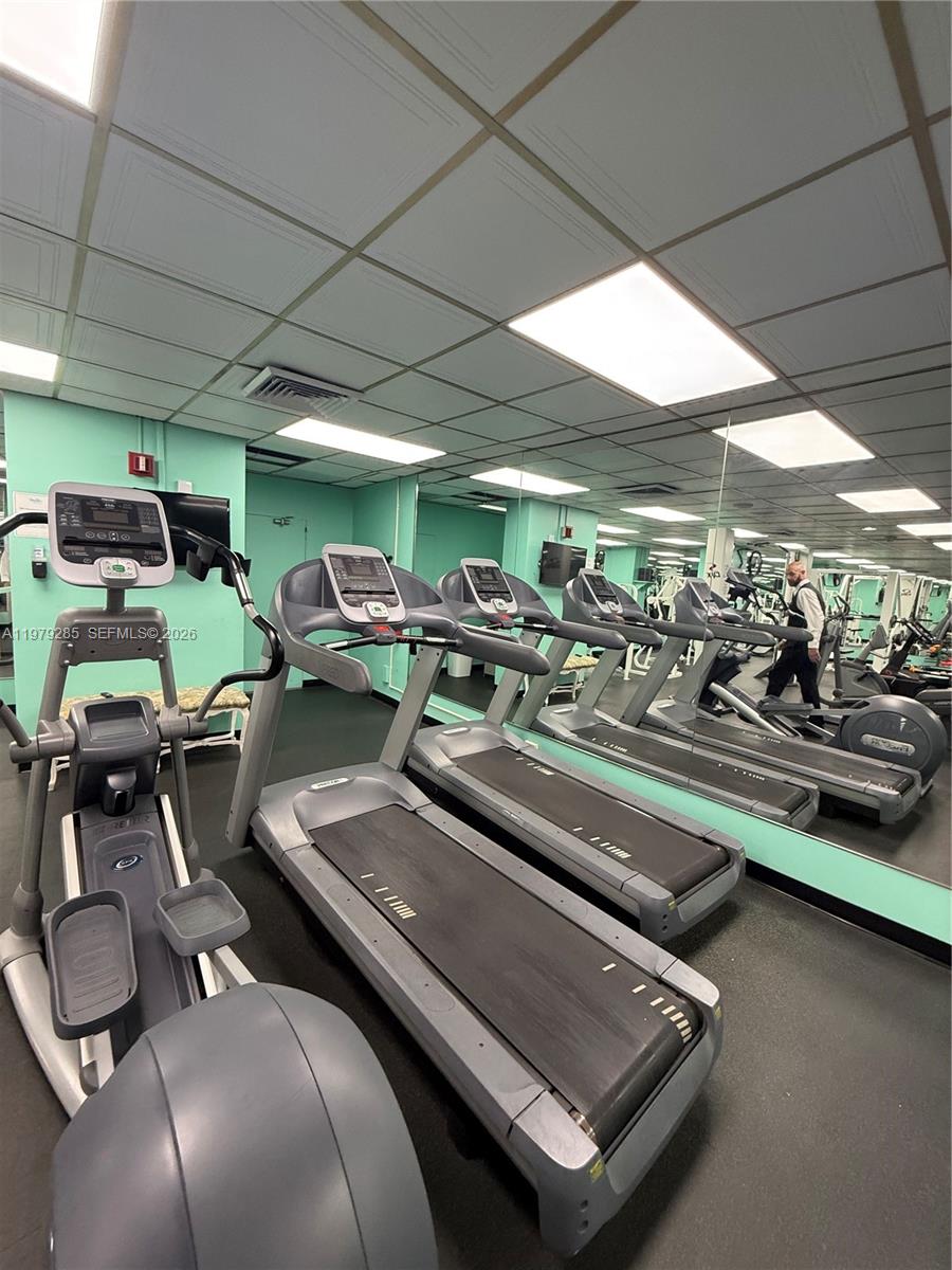 IMPERIAL HOUSE CONDO - Residential