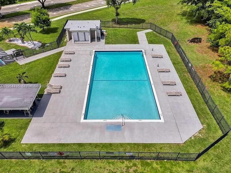 WESTWOOD COMMUNITY 5 - Residential