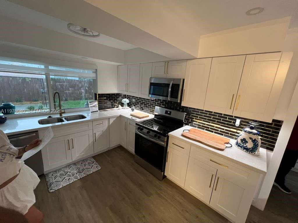 SUNRISE GOLF VILLAGE SEC - Residential