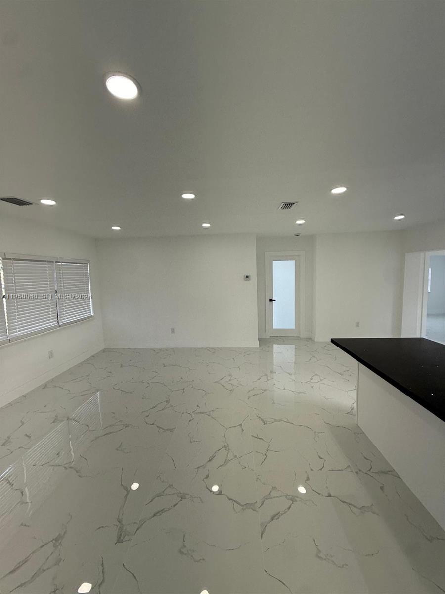 GOLDEN HIGHLANDS EST - Residential