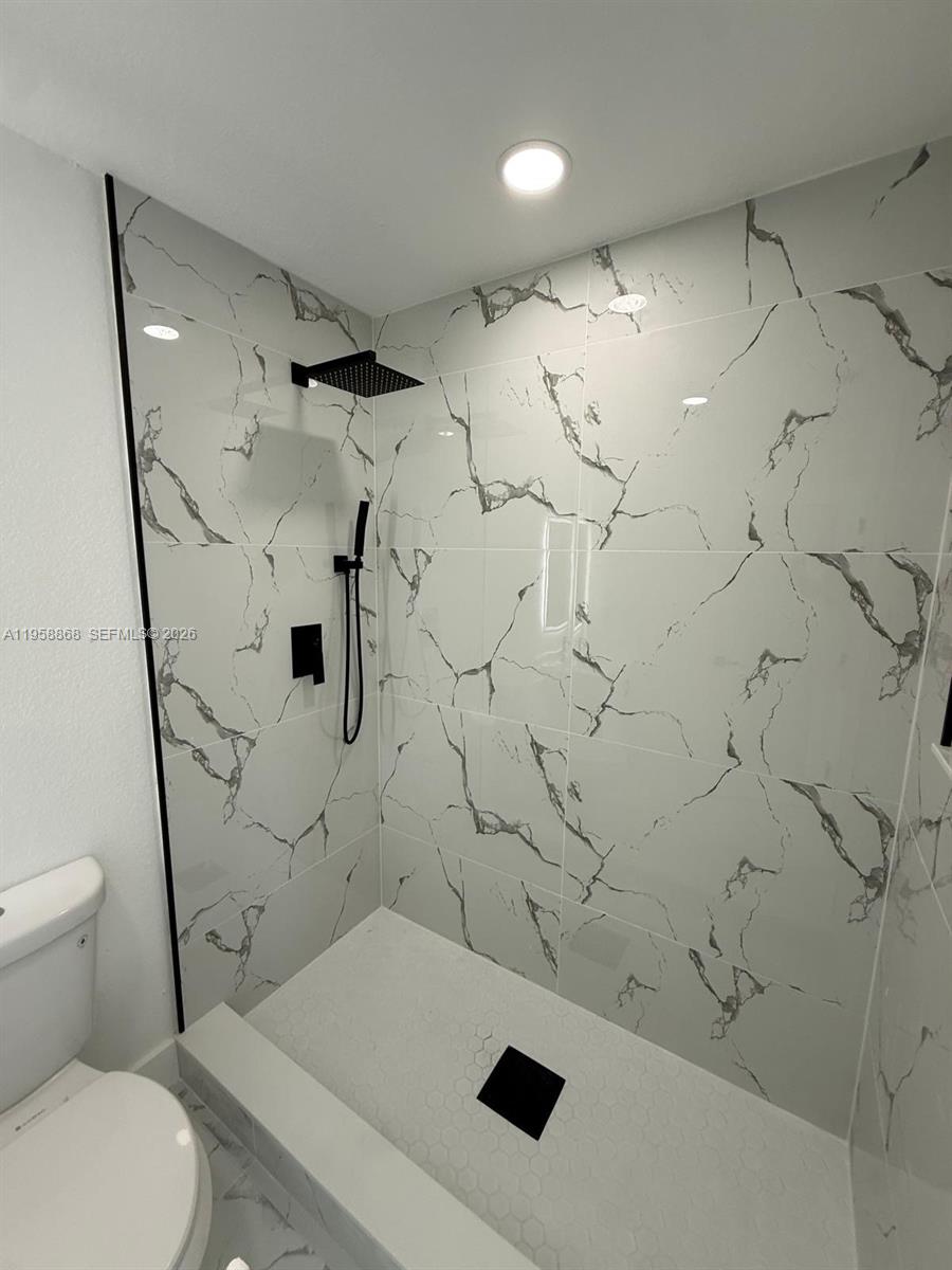 GOLDEN HIGHLANDS EST - Residential