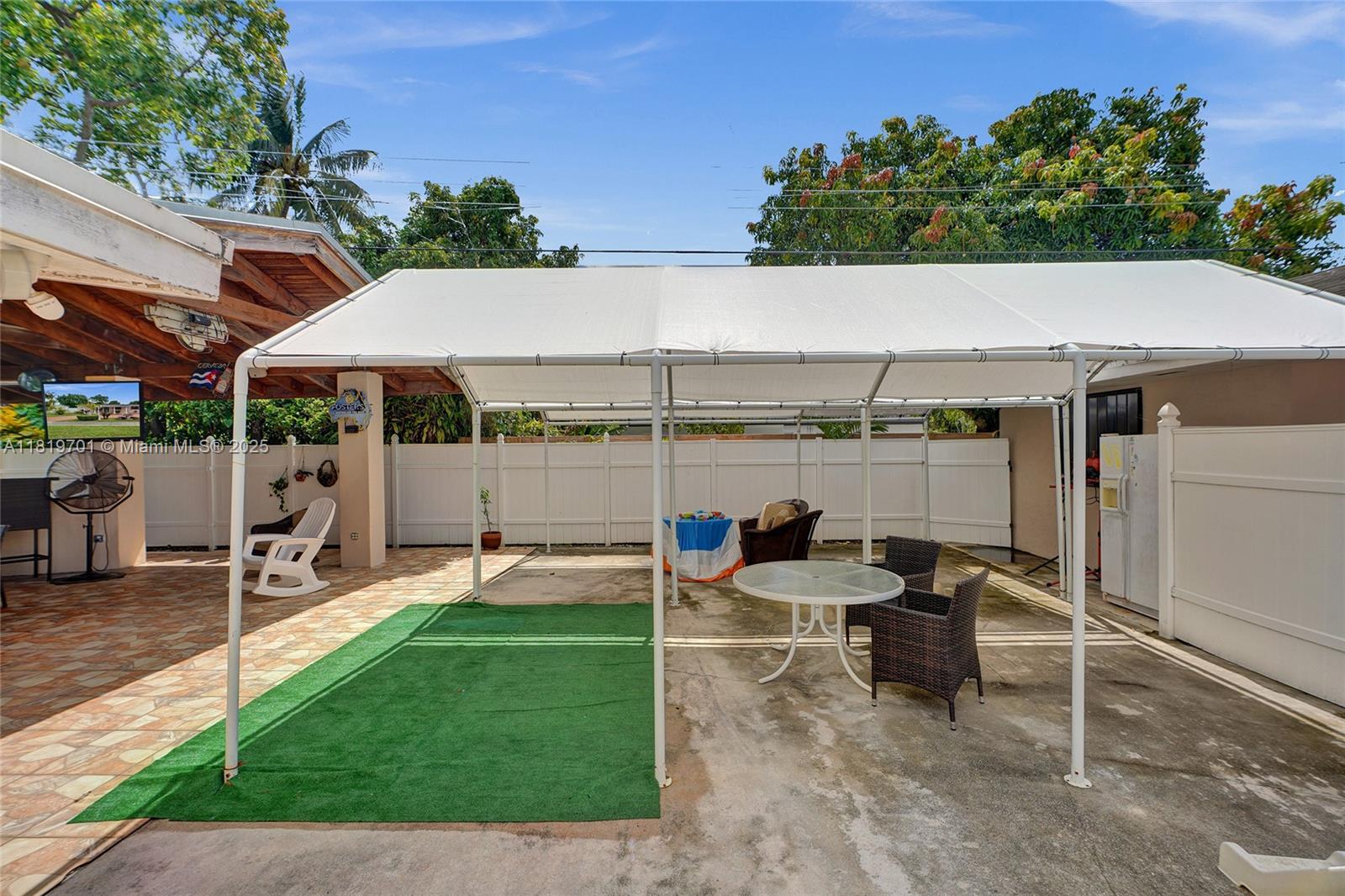 TROPICAL ESTATES 1ST ADDN - Residential