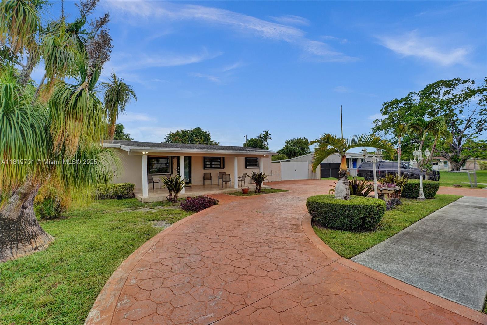 TROPICAL ESTATES 1ST ADDN - Residential