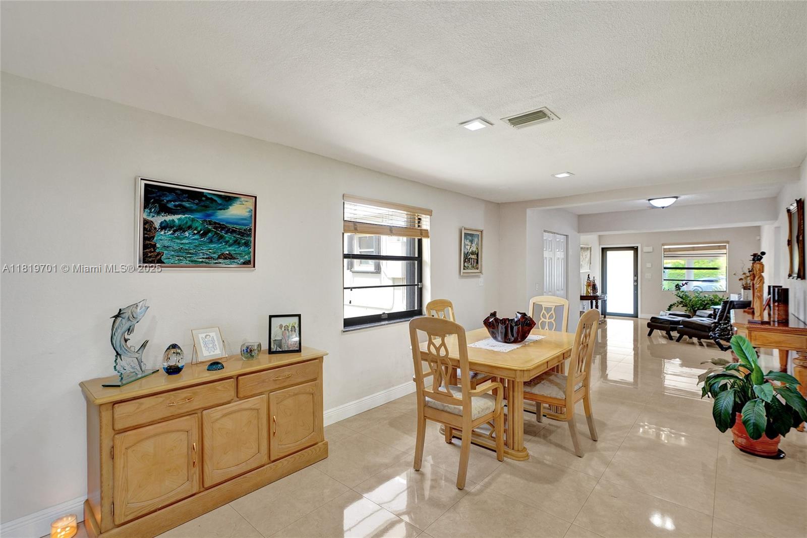 TROPICAL ESTATES 1ST ADDN - Residential