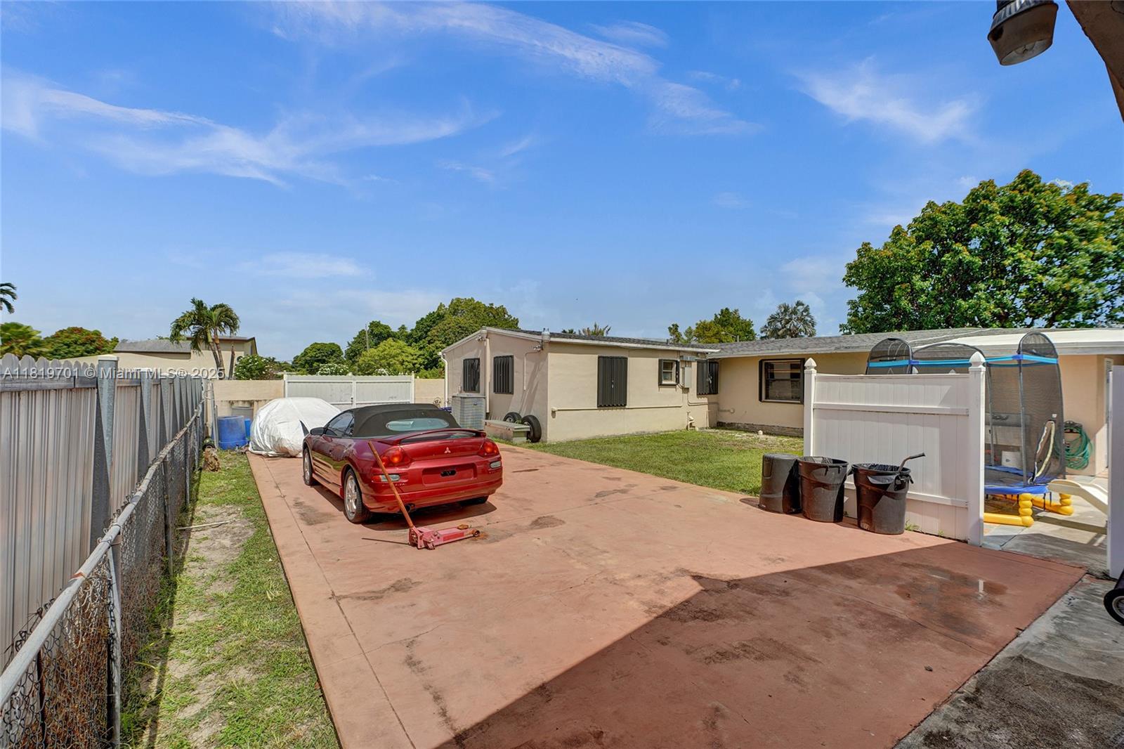 TROPICAL ESTATES 1ST ADDN - Residential