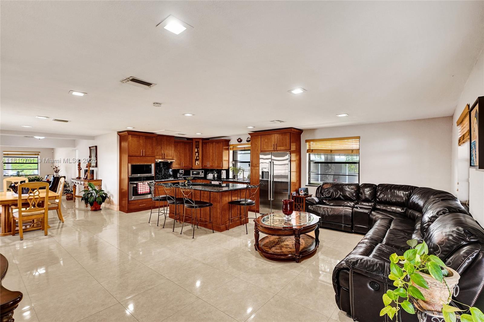 TROPICAL ESTATES 1ST ADDN - Residential